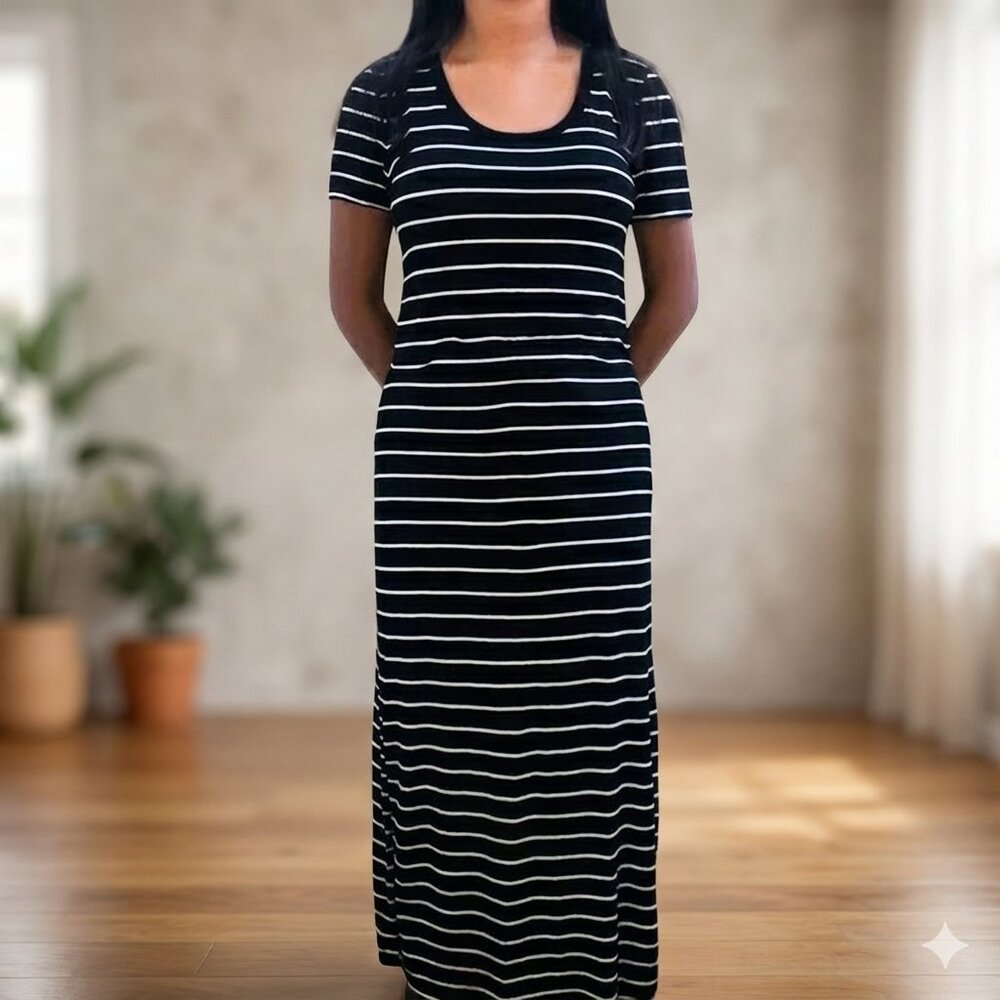 Michael Kors Black White Striped Maxi Dress Size Small Side Slits Casual